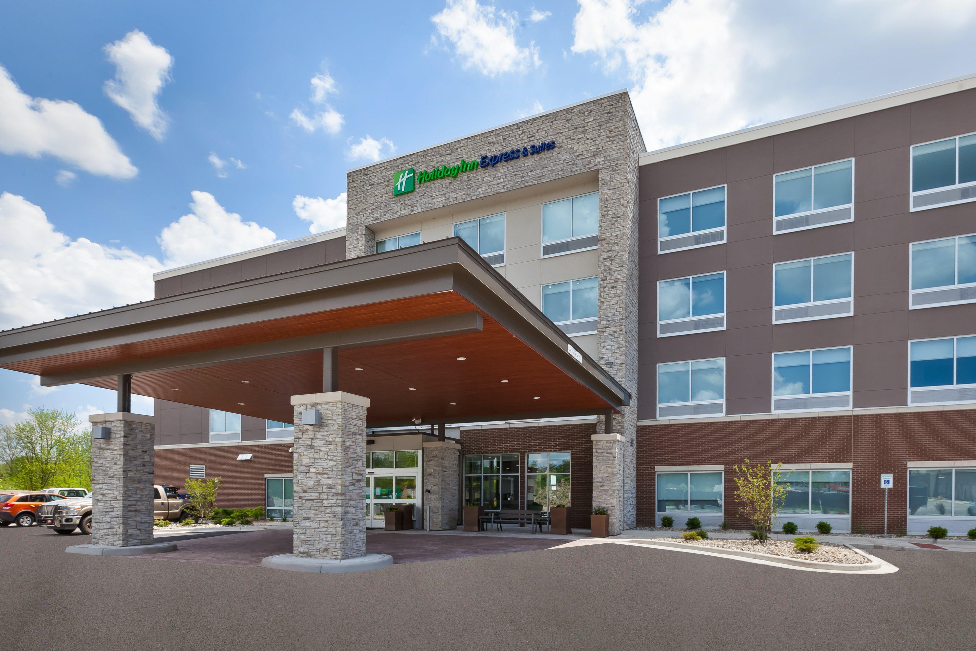 Holiday Express & - Airport - South By Ihg Grand Rapids